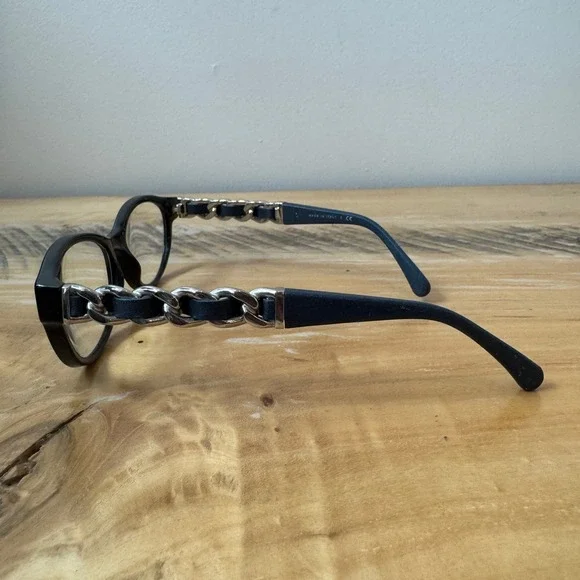 Rare Chanel 3223-Q Navy Blue Leather Chain Link Oval Eyeglasses Frames Italy - Picture 2 of 12